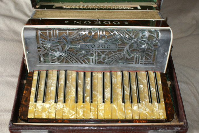 Немецкий аккордеон Odeon 1939 г. Редкая модель. Киев