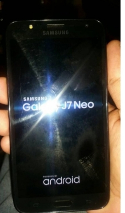 Продам телефон SAMSUNG Galaxy J7 NEO в хорошем состоянии  Шостка