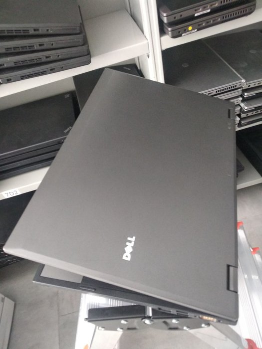Продам класный крутой ноутбук для игр работы в офисе дома на удаленке учебы не дорого купить Київ