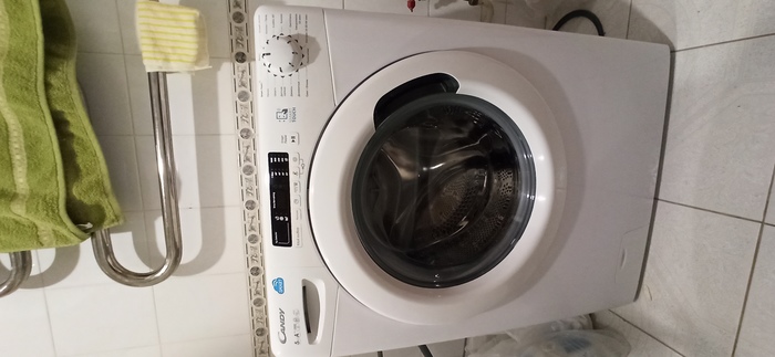 Продам практически новую стиральную машинку Київ