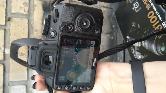 Зеркальный фот Nikon D3100 VR Kit AF-S DX NIKKOR 18-55mm f/3.5-5.6G VR Київ