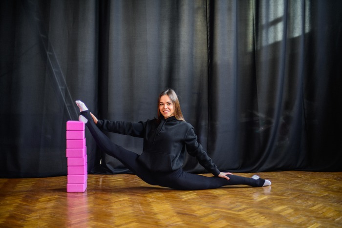 Тренировки по воздушной гимнастике,танцам, растяжке, флай йога Киев