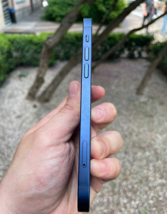 Продам Apple iPhone 12 64GB Blue Новороссийск