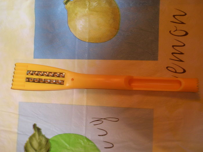 Новый нож с нержавеющей стали д/чистки и нарезки овощей/фруктов,5 в 1. Киев