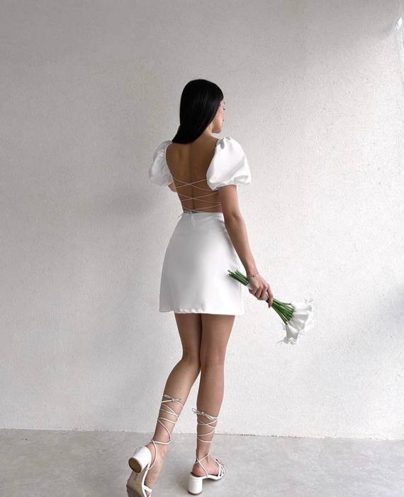 Нашумівша сукня зі шнуровкою на спині та зборкою на грудях - тренд сезону 2023 року  Хмельницкий